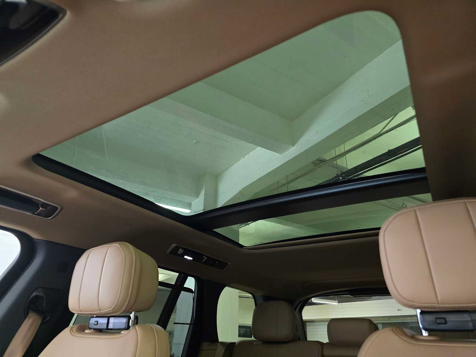 New 2026 Land Rover Range Rover SE AWD/4WD image 26
