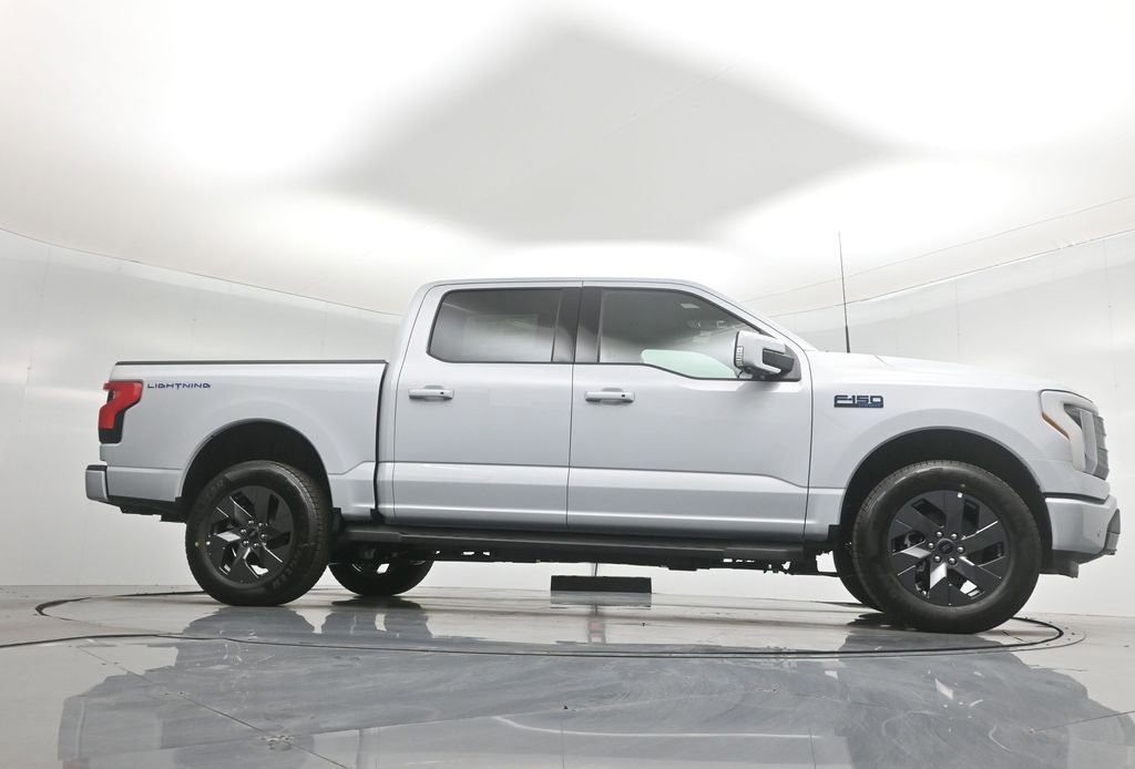 New 2025 Ford F150 Lightning Lariat image 47