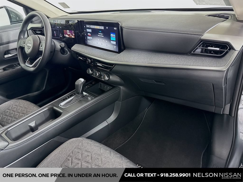 Certified 2025 Nissan Kicks SV AWD/4WD image 25
