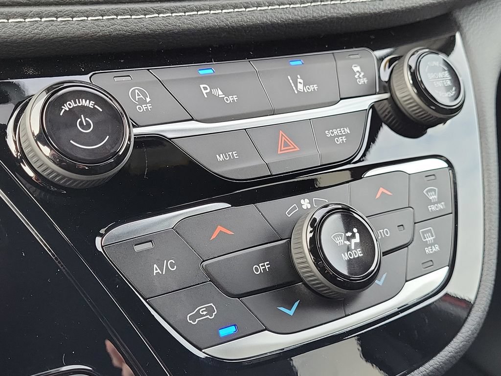 New 2026 Chrysler Pacifica Select FWD image 31