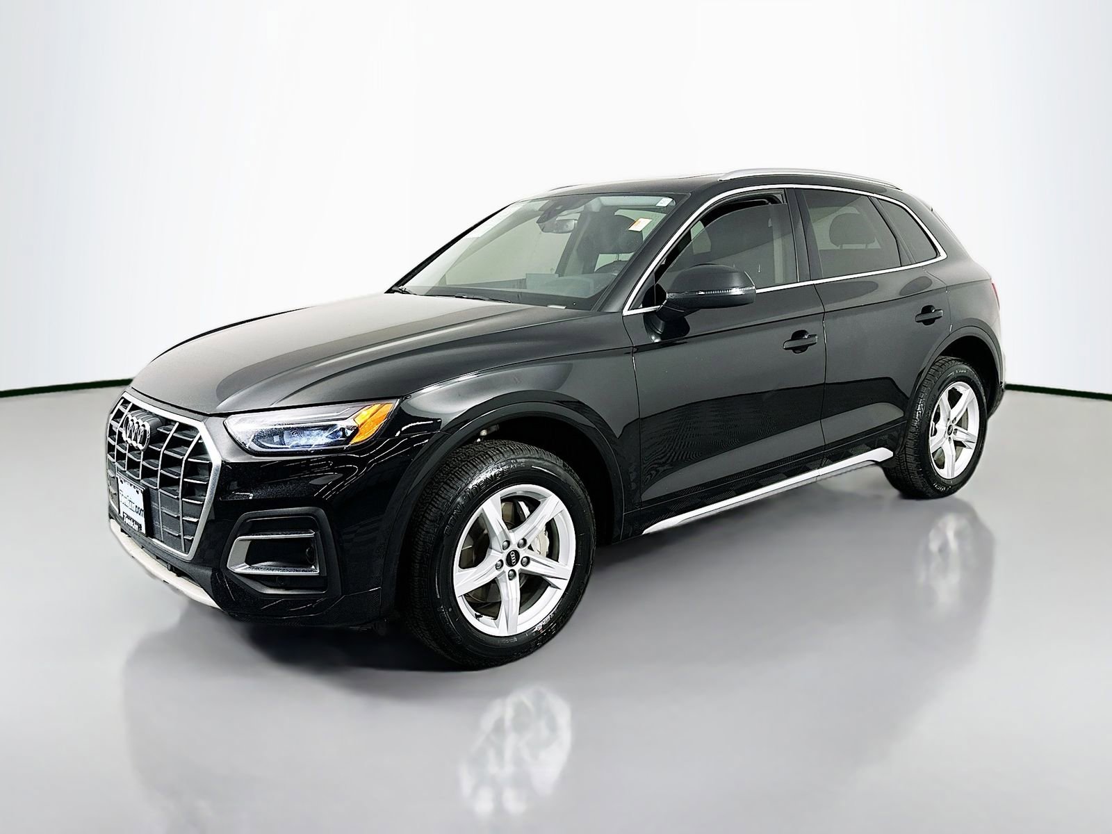 Used 2023 Audi Q5 2.0T Premium w/ Convenience Package image 5
