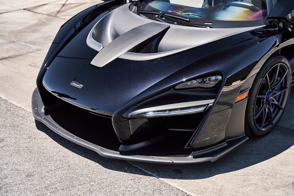 Used 2019 McLaren Senna RWD image 26
