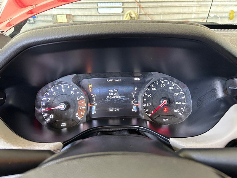 Used 2025 Jeep Compass Limited image 31