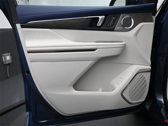 New 2026 Buick Enclave Avenir w/ Super Cruise Package image 12