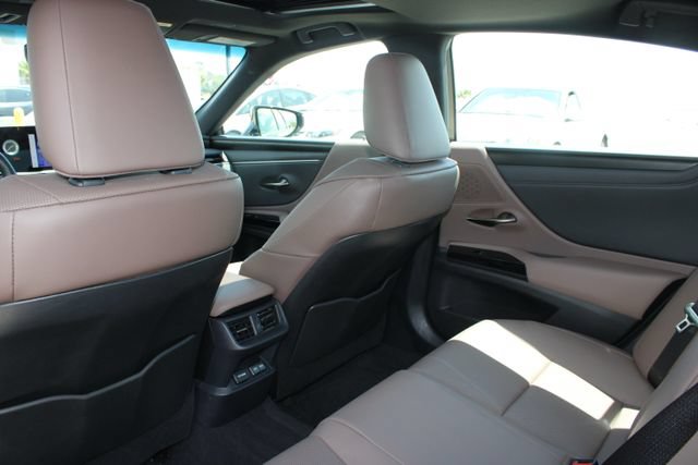 Certified 2025 Lexus ES 350 w/ Premium Package FWD image 9