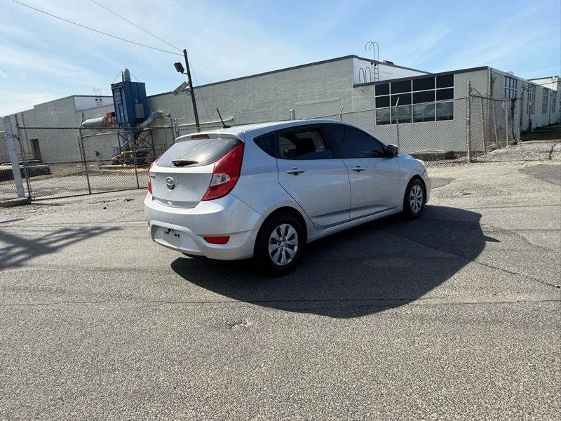 Used 2016 Hyundai Accent SE image 6