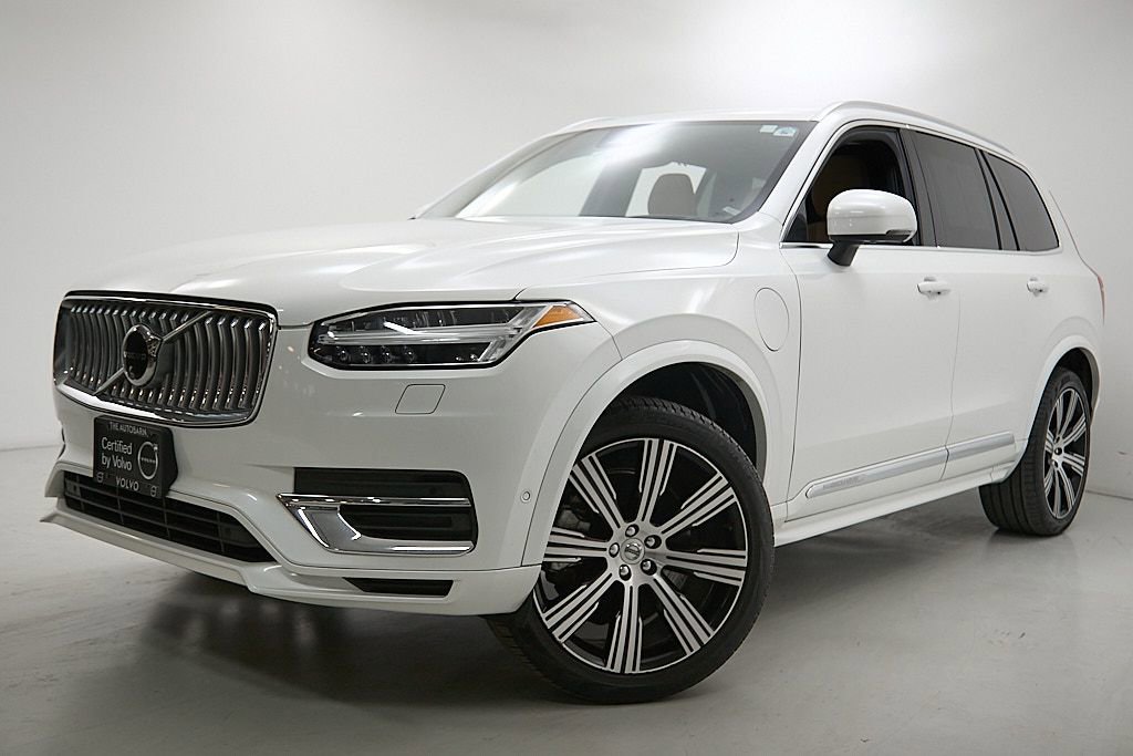 Certified 2024 Volvo XC90 T8 Ultimate w/ Protection Package image 2