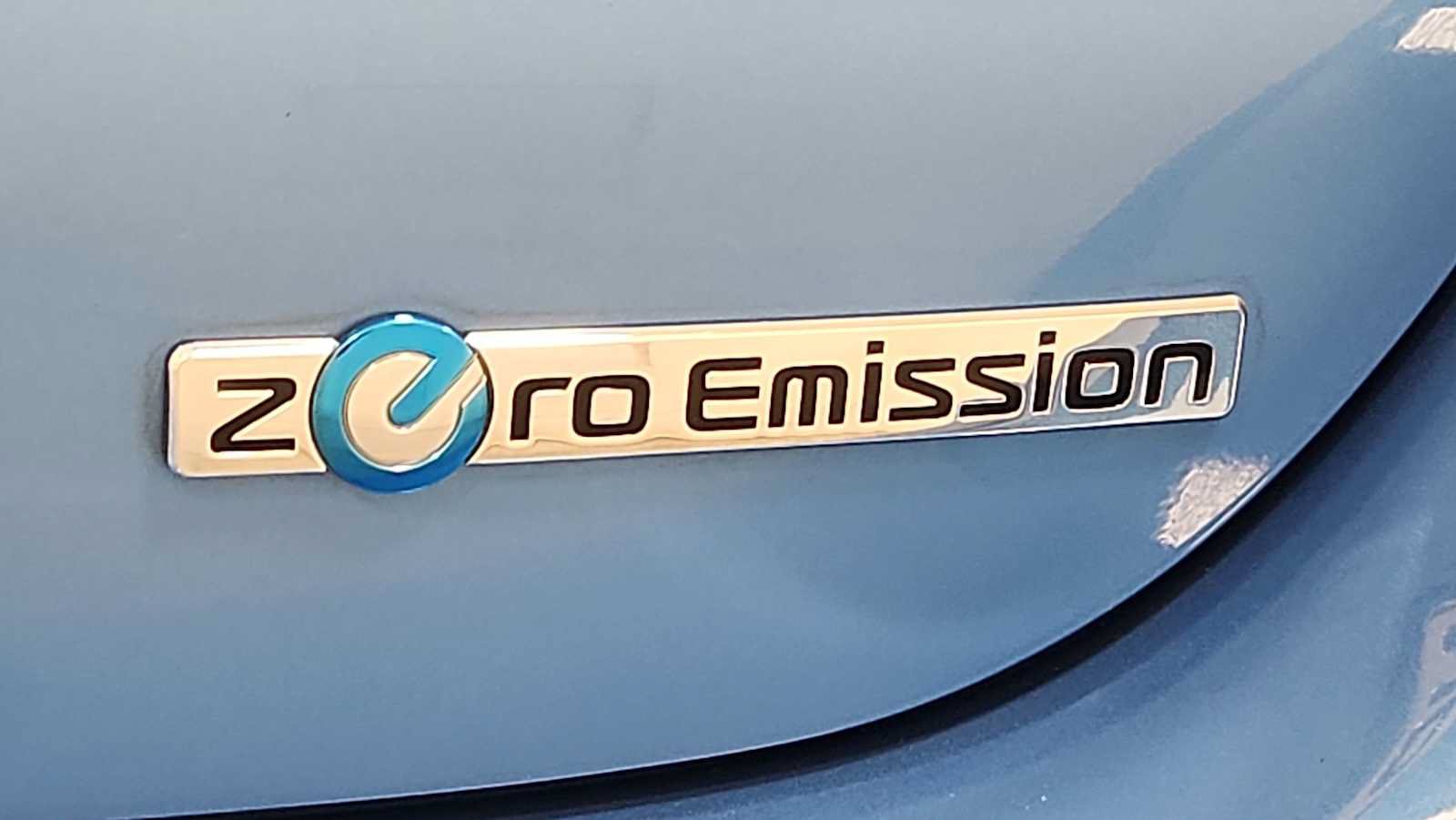 Used 2013 Nissan Leaf SV w/ LED & Quick Charge Pkg FWD image 27