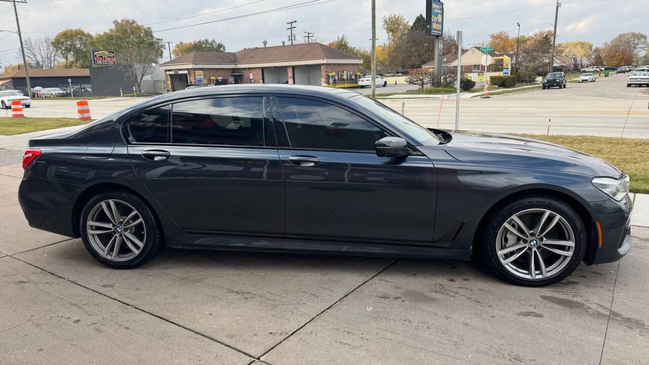 Used 2016 BMW 750i xDrive image 7