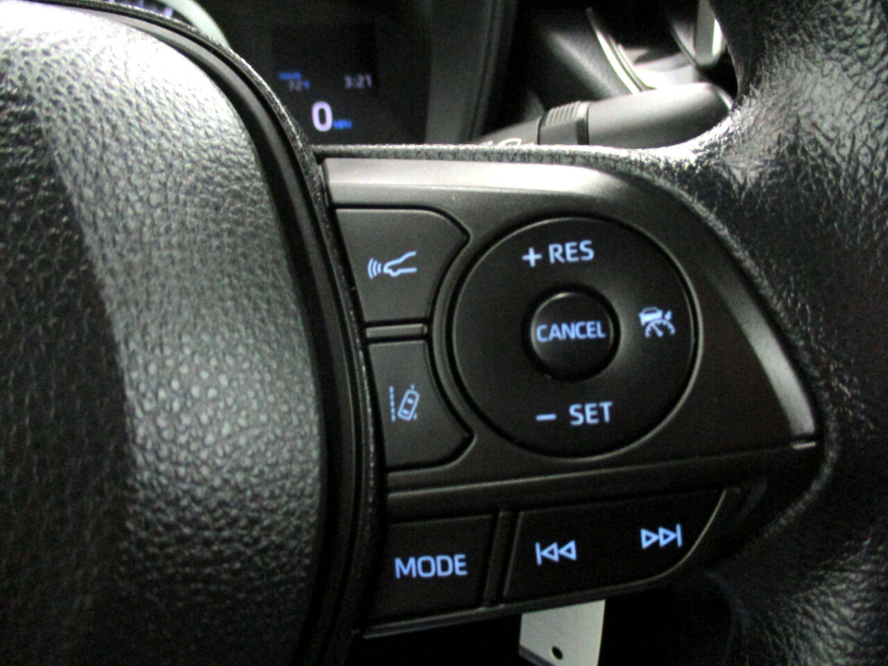 Used 2021 Toyota Corolla LE image 21