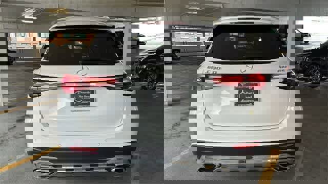 Used 2025 Mercedes-Benz GLC 300 4MATIC image 46