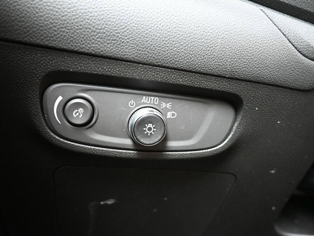 Used 2025 Buick Encore GX Preferred image 18