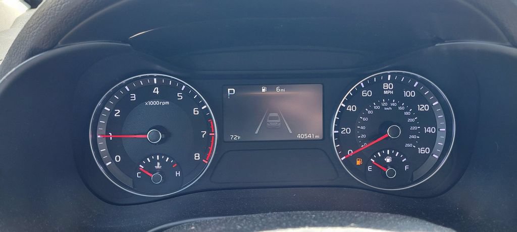 Used 2024 Kia Forte LXS w/ LXS Technology Package FWD image 8