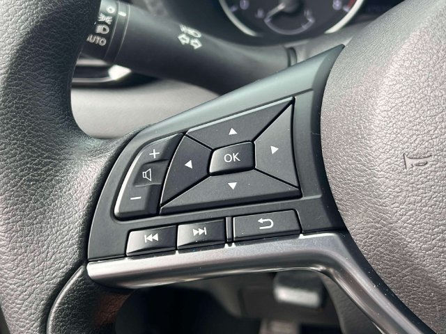 Used 2025 Nissan Sentra SV FWD image 20