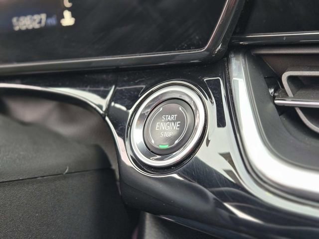 Certified 2025 Chevrolet Trax RS image 26