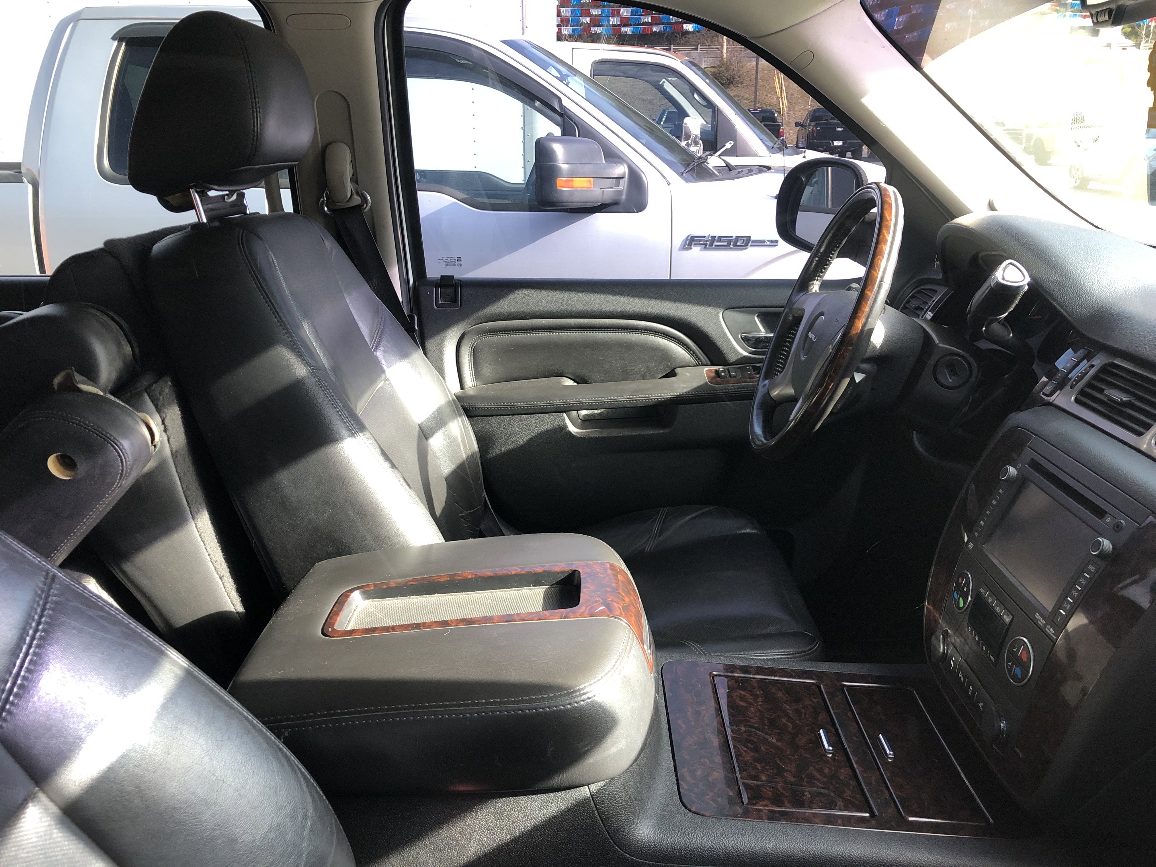 Used 2012 GMC Yukon XL Denali image 5