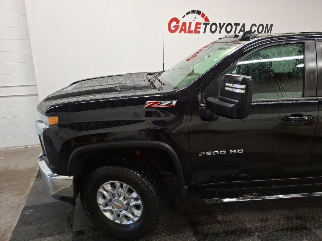 Used 2021 Chevrolet Silverado 2500 LT w/ Convenience Package image 4