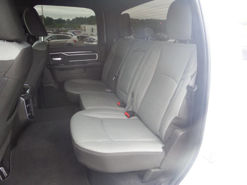 Used 2024 RAM 2500 Big Horn w/ Off Road Package image 8