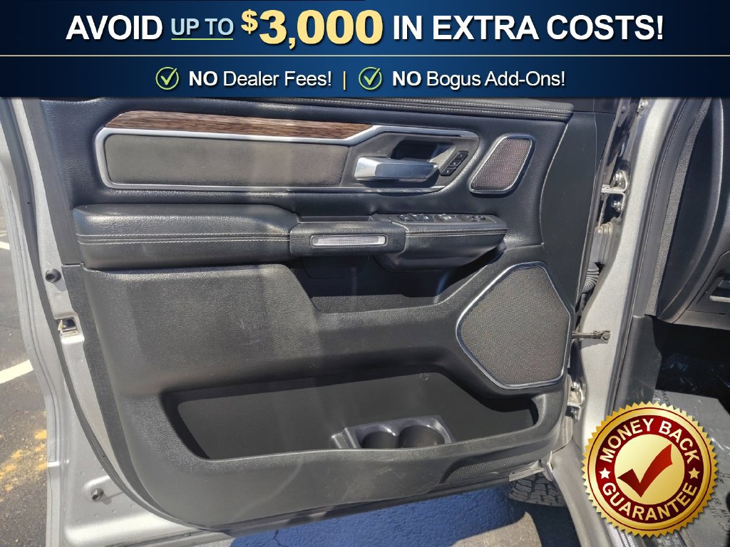 Used 2019 RAM 1500 Laramie AWD/4WD image 16