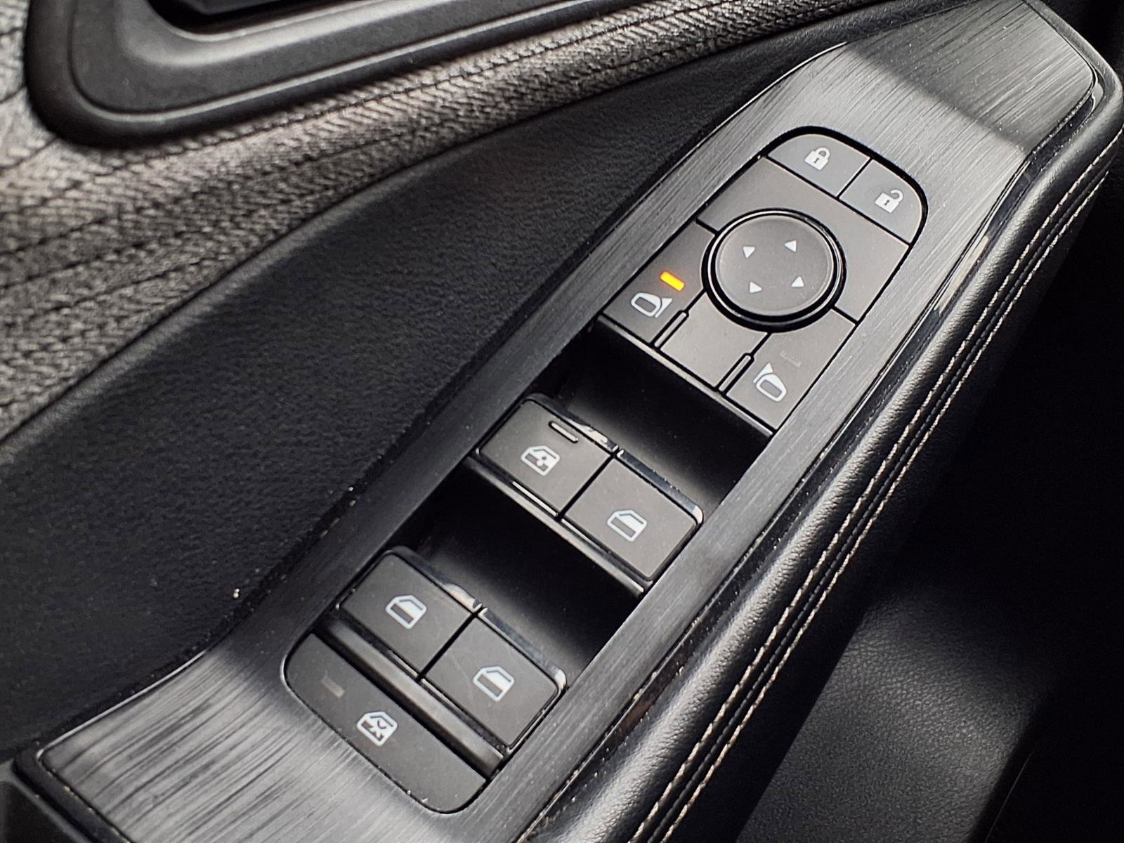 Used 2023 Nissan Rogue SV image 22