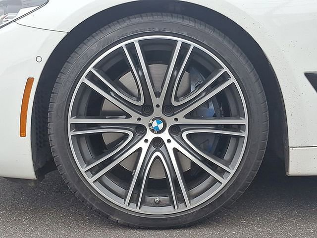 Used 2019 BMW 540i w/ M Sport Package RWD image 8