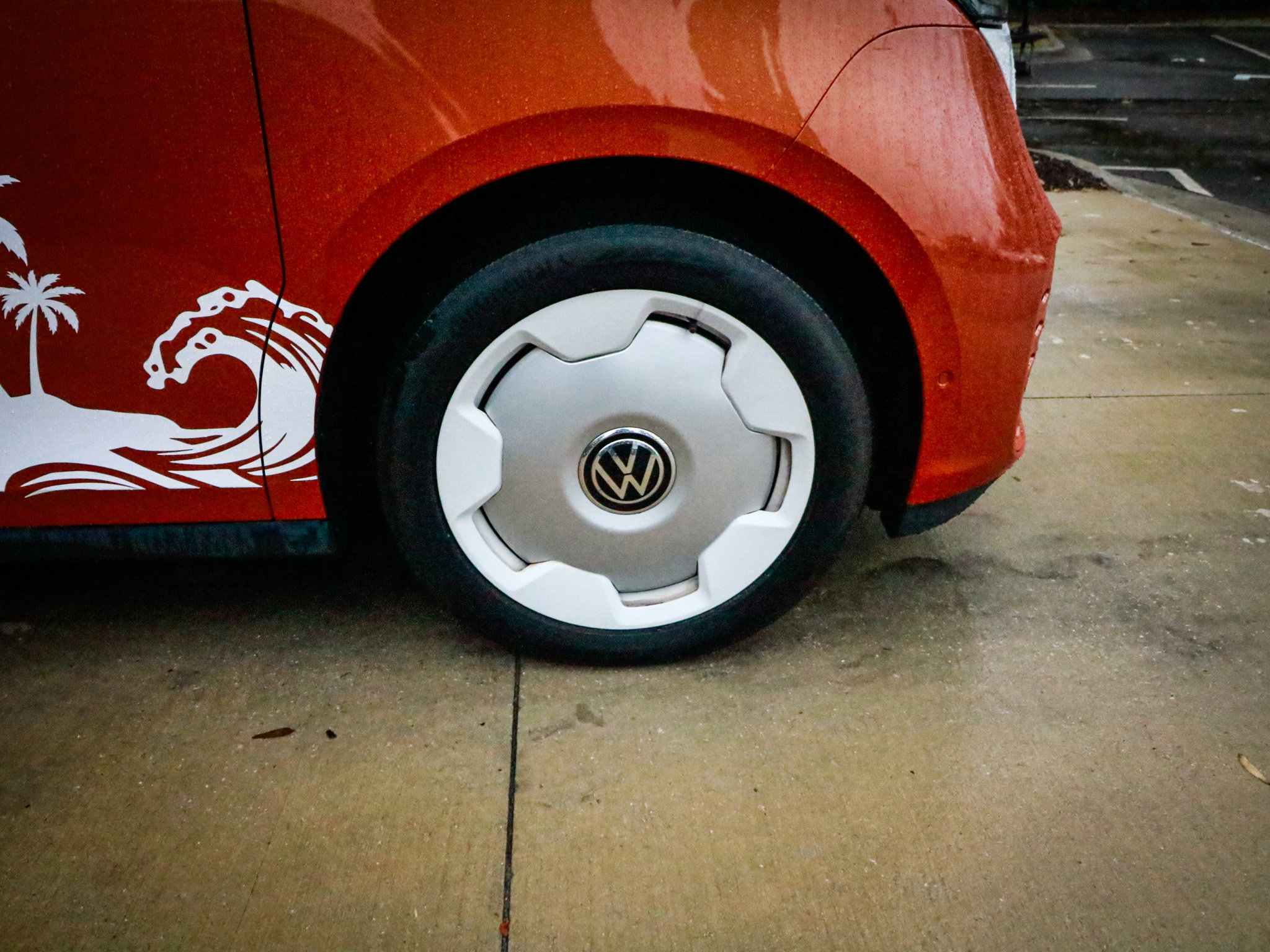 Used 2025 Volkswagen ID. Buzz 1st Edition image 13