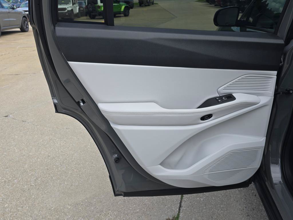 New 2026 Jeep Cherokee Limited AWD/4WD image 15