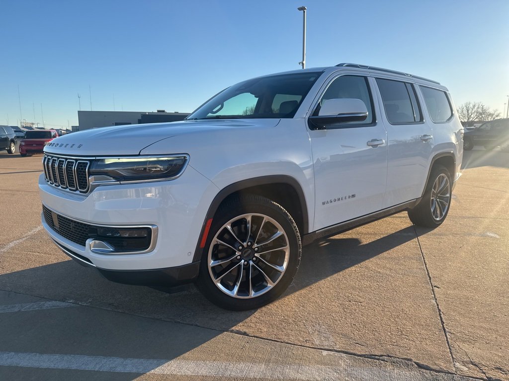 Used 2022 Jeep Wagoneer Series III w/ Premium Group I image 1