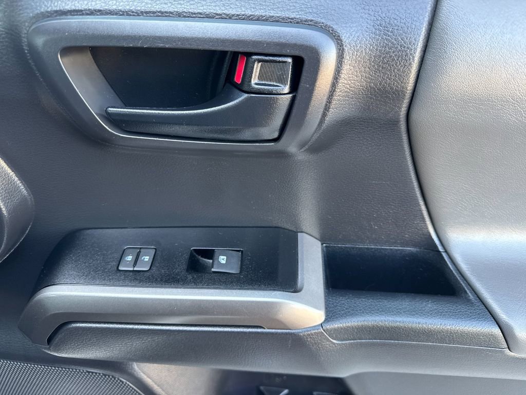 Used 2023 Toyota Tacoma SR5 RWD image 17