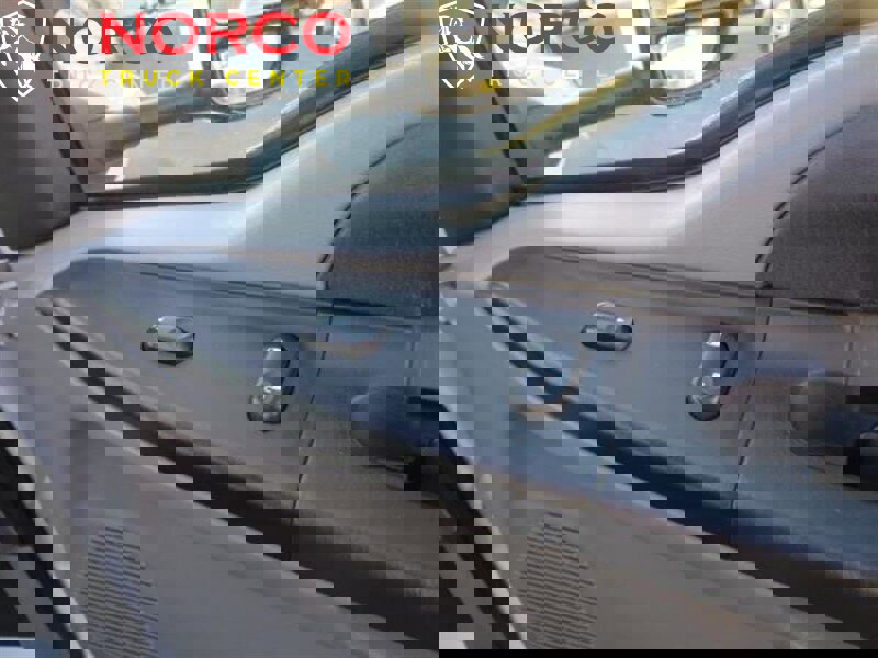 Used 2006 Ford F550 2WD Crew Cab Super Duty image 8