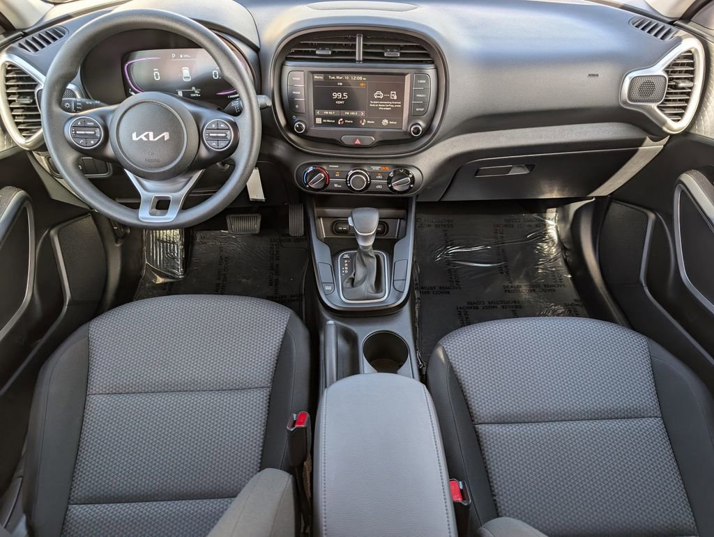 Certified 2025 Kia Soul LX image 20