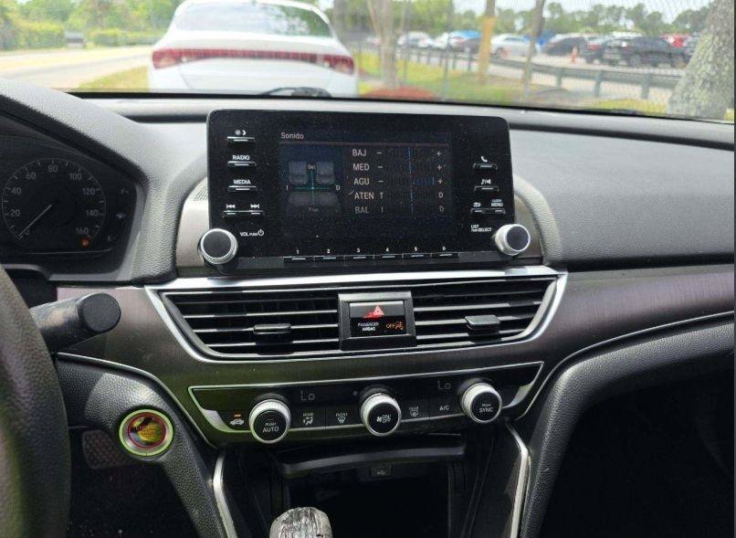 Used 2018 Honda Accord LX image 6