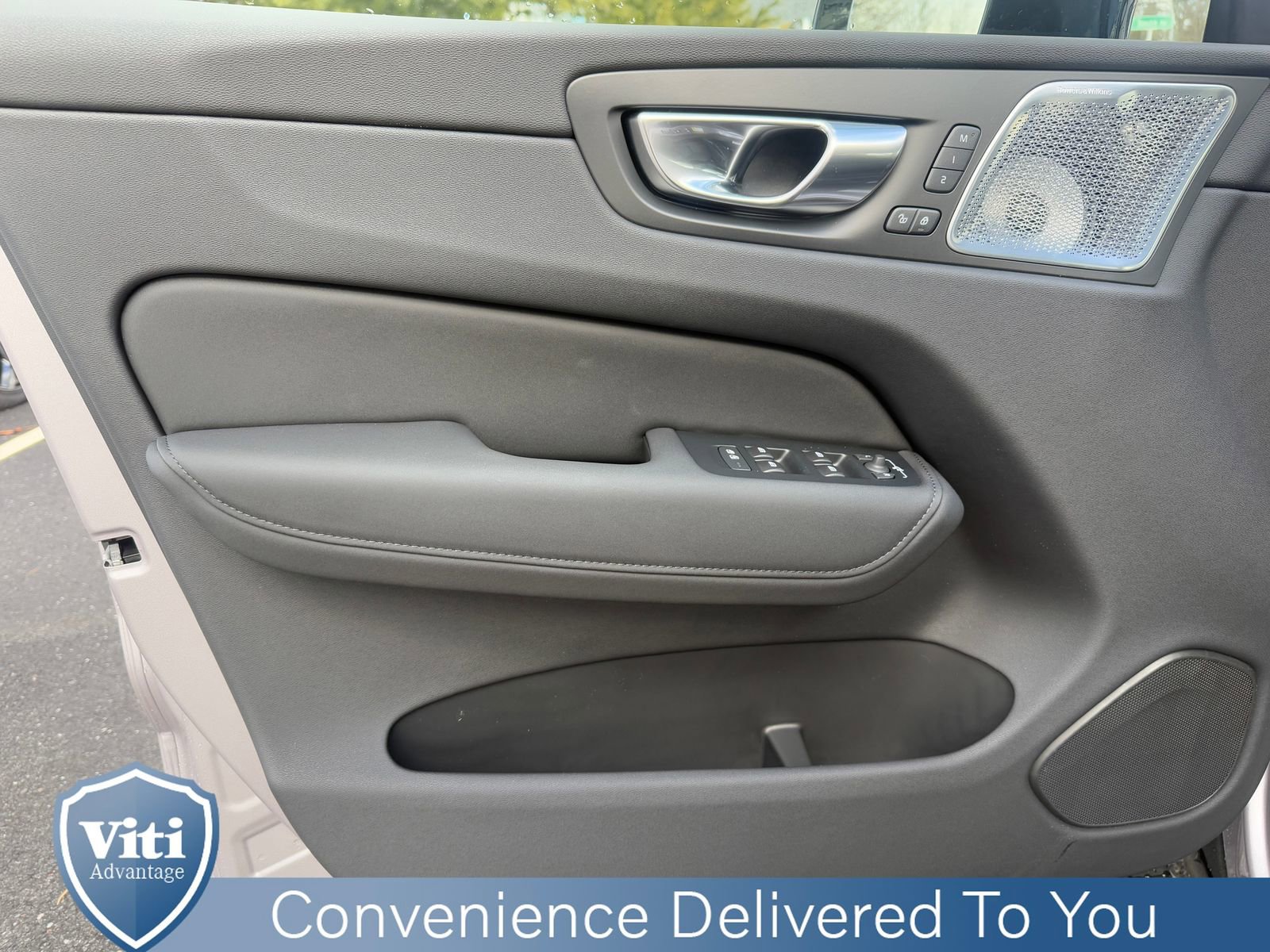 New 2026 Volvo XC60 B5 Ultra w/ Protection Package Premier AWD/4WD image 11