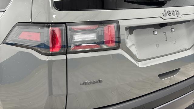 New 2026 Jeep Cherokee Limited image 38