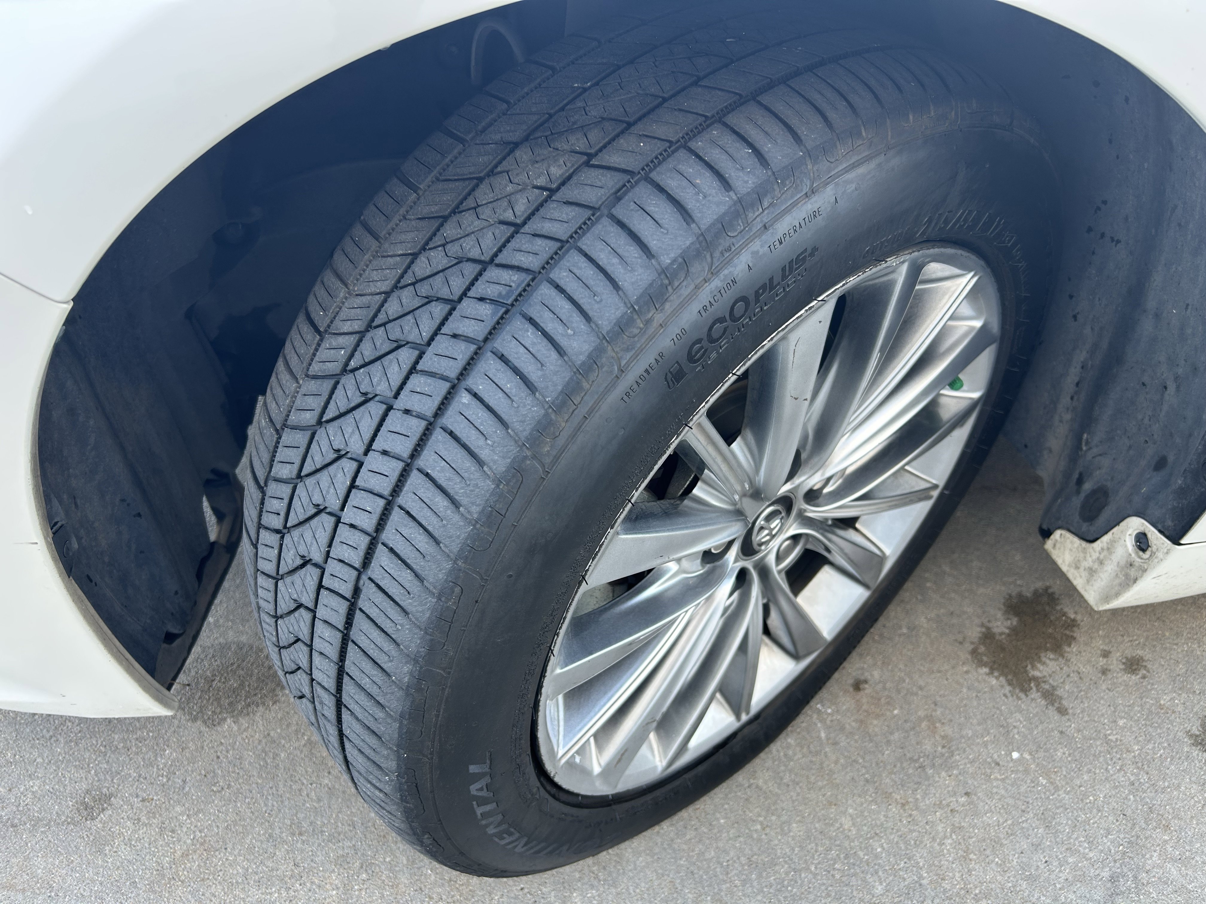 Used 2016 Toyota Avalon Limited w/ Toyota Safety Sense Package FWD image 10