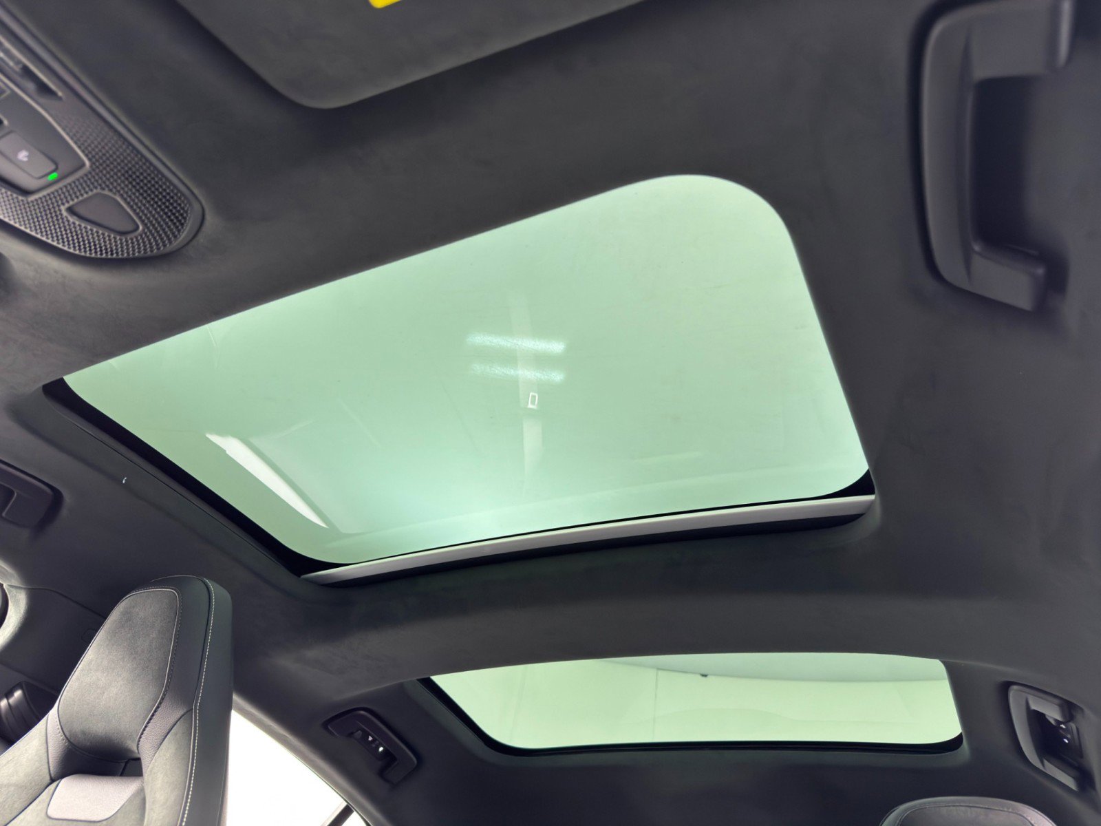 Used 2025 Porsche Panamera 4 w/ Premium Package image 12