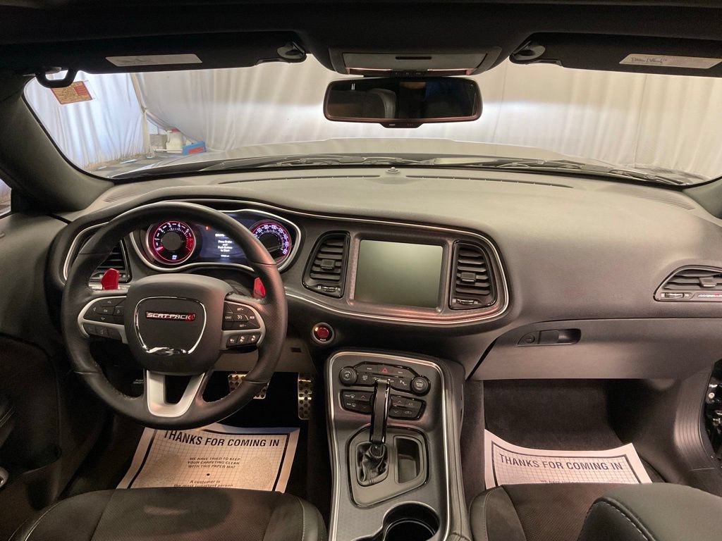 Used 2016 Dodge Challenger R/T Scat Pack w/ Leather Interior Group RWD image 2