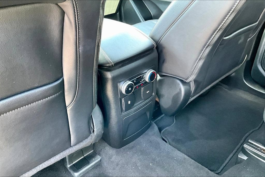 Used 2023 Ford Explorer Limited AWD/4WD image 12
