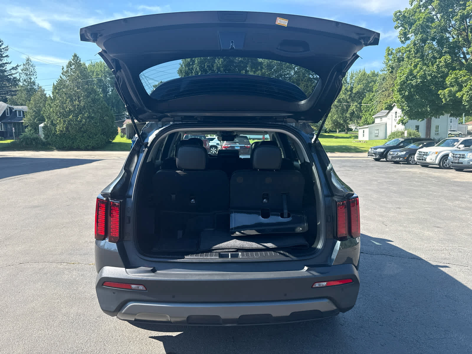 Used 2023 Kia Sorento S w/ Panoramic Sunroof Package AWD/4WD image 16