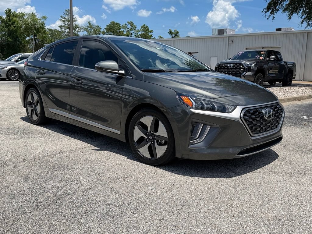 Used 2022 Hyundai Ioniq SEL FWD image 10