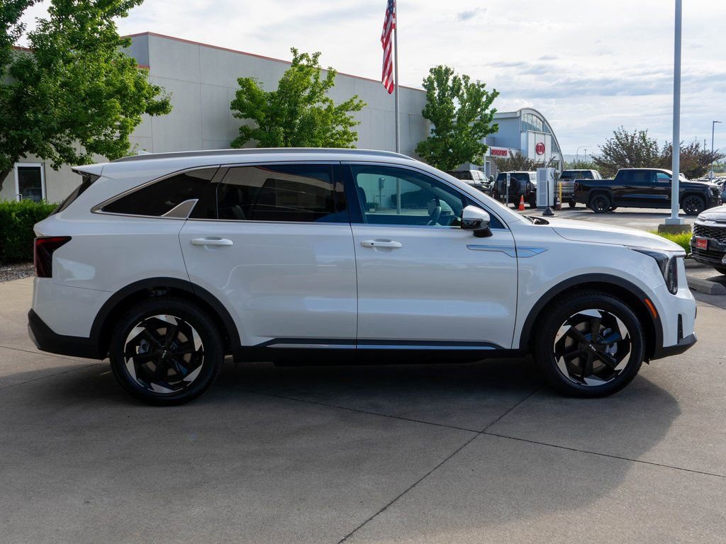 New 2025 Kia Sorento EX AWD/4WD image 8