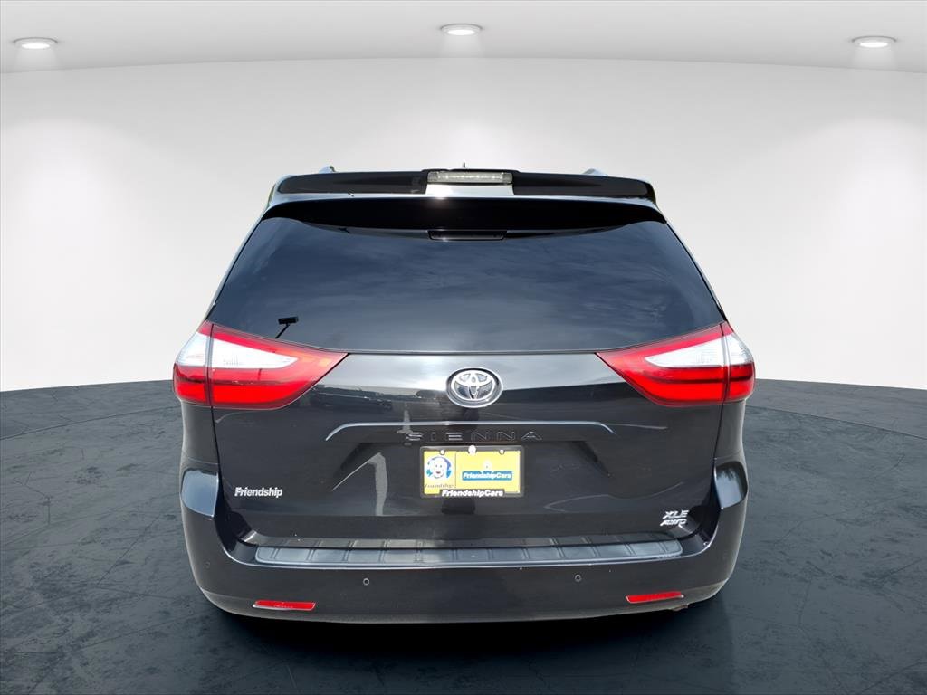 Used 2019 Toyota Sienna XLE image 24