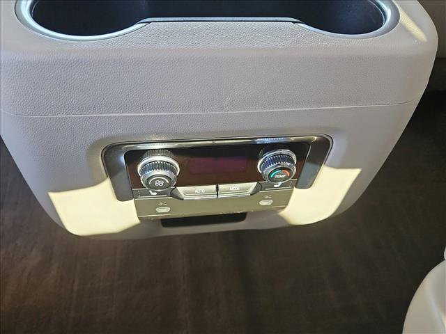 Used 2021 GMC Yukon Denali w/ Denali Premium Package image 18