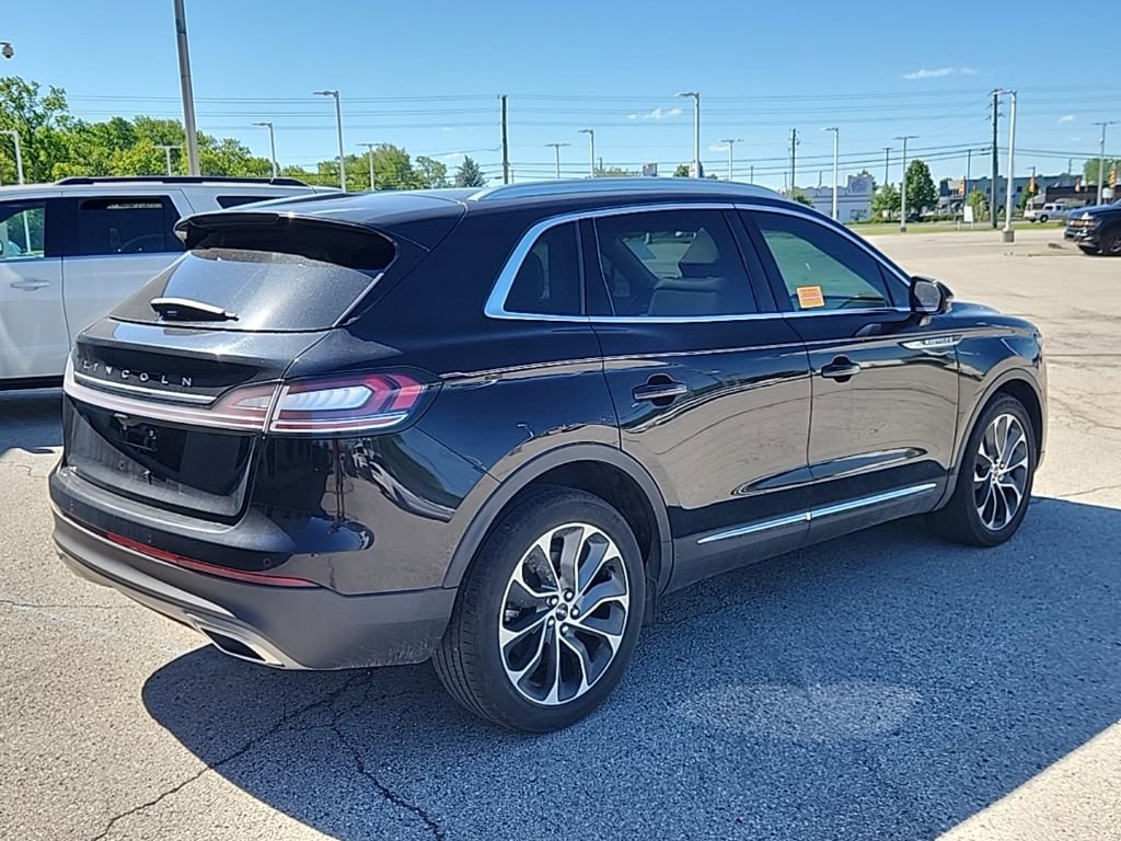 Used 2021 Lincoln Nautilus Reserve AWD/4WD image 5