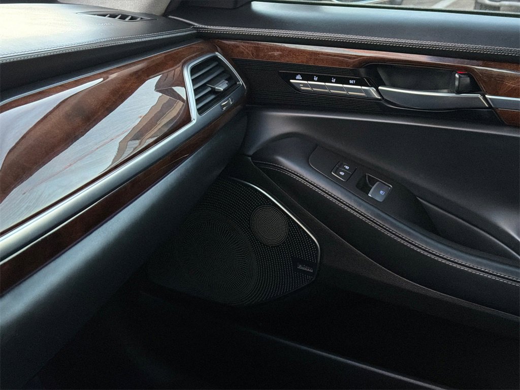 Used 2019 Genesis G90 3.3T Premium image 35