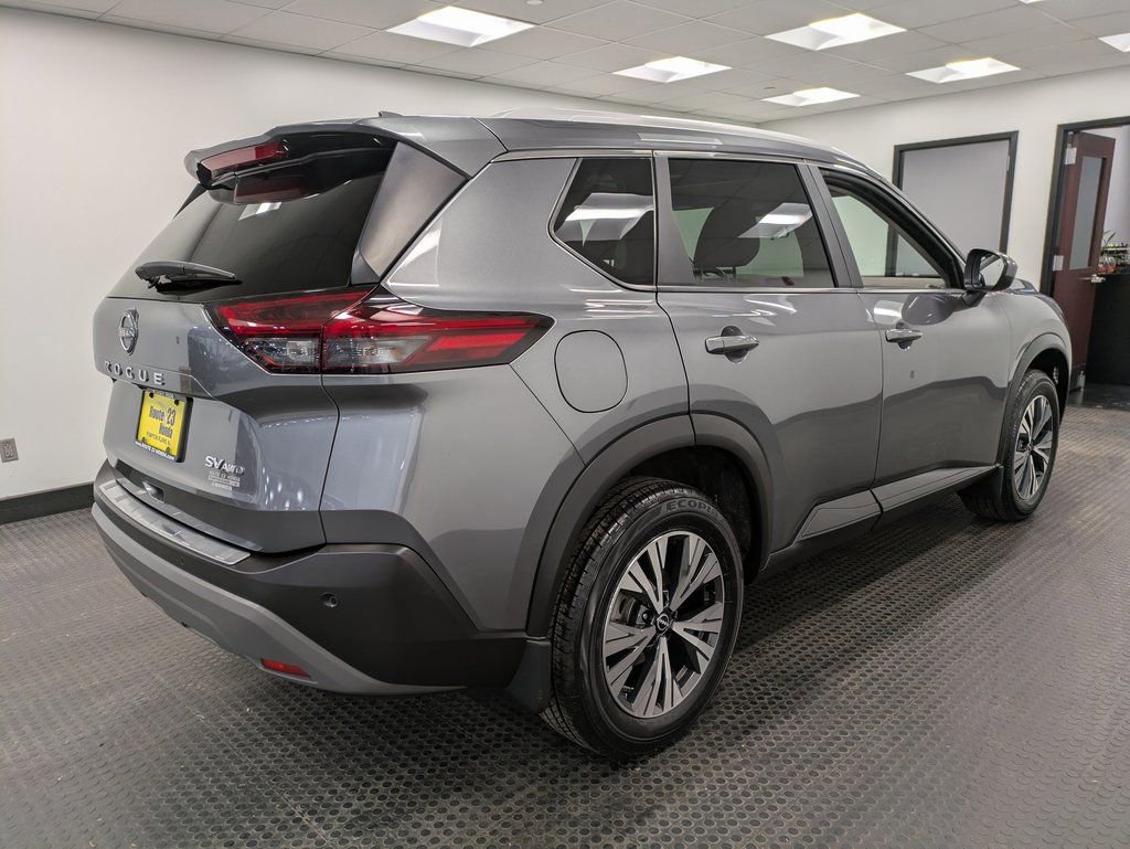 Used 2023 Nissan Rogue SV w/ SV Premium B Package image 4