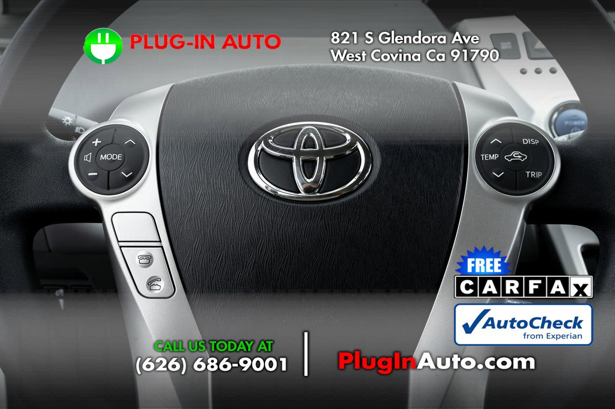 Used 2013 Toyota Prius V Two FWD image 17