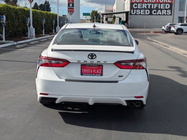 Used 2023 Toyota Camry SE image 8