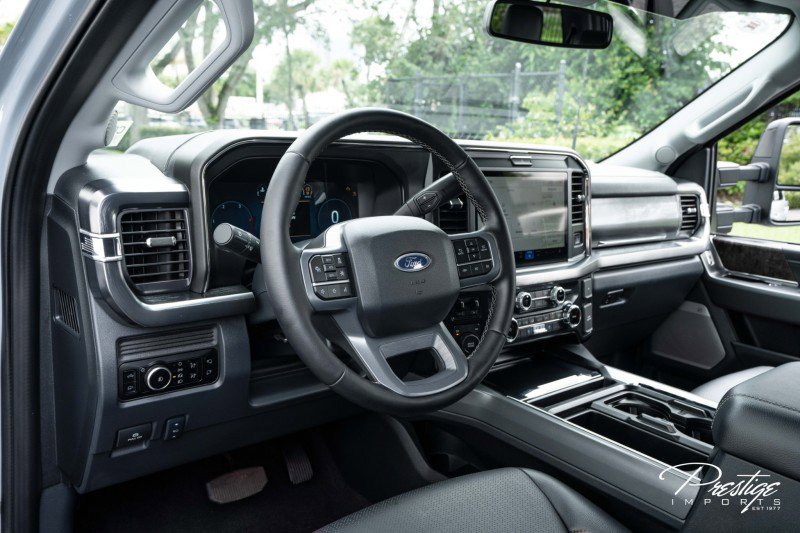 Used 2025 Ford F250 Lariat w/ Lariat Ultimate Package image 31