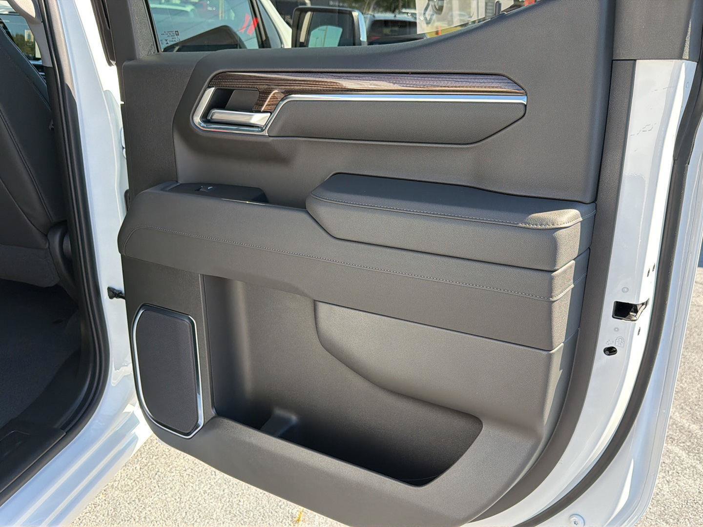 New 2026 Chevrolet Silverado 1500 LT w/ Leather Package RWD image 15